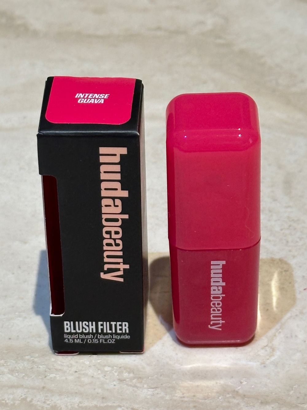 HUDA BEAUTY Blush Filter Soft Glow Liquid Blush Intense Guava